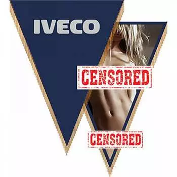 Треугольный автомобильный вымпел SKYWAY IVECO с девушкой S05101028