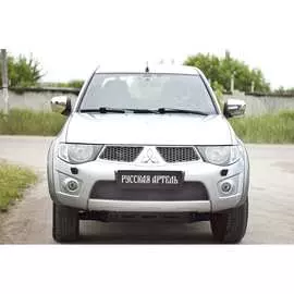 Защитная сетка переднего бампера Mitsubishi L200 2014- г.в. Русская Артель