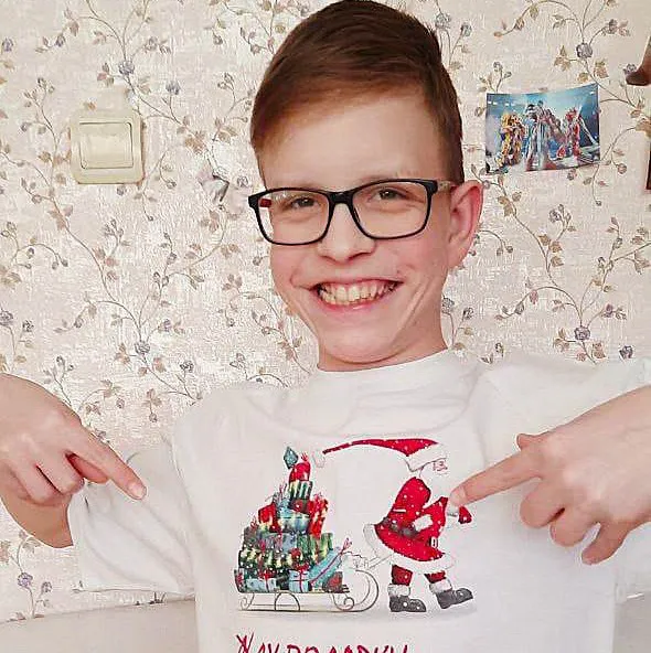 Плавание помогает Михаилу укреплять спину