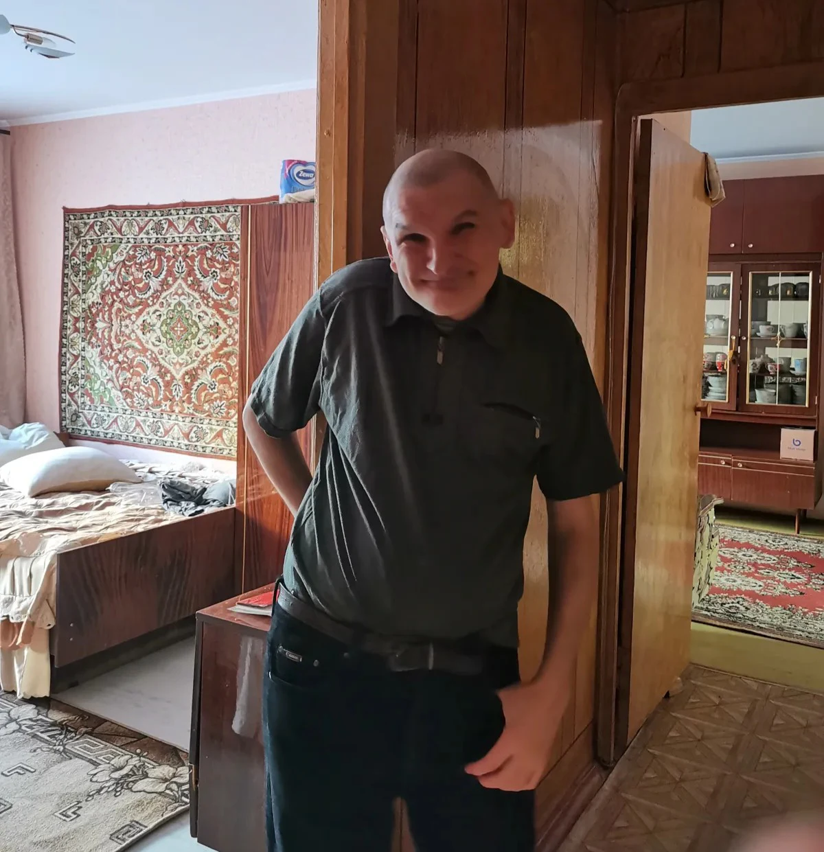 Поможем Александру Анатольевичу продуктами — одному ему справляться тяжело