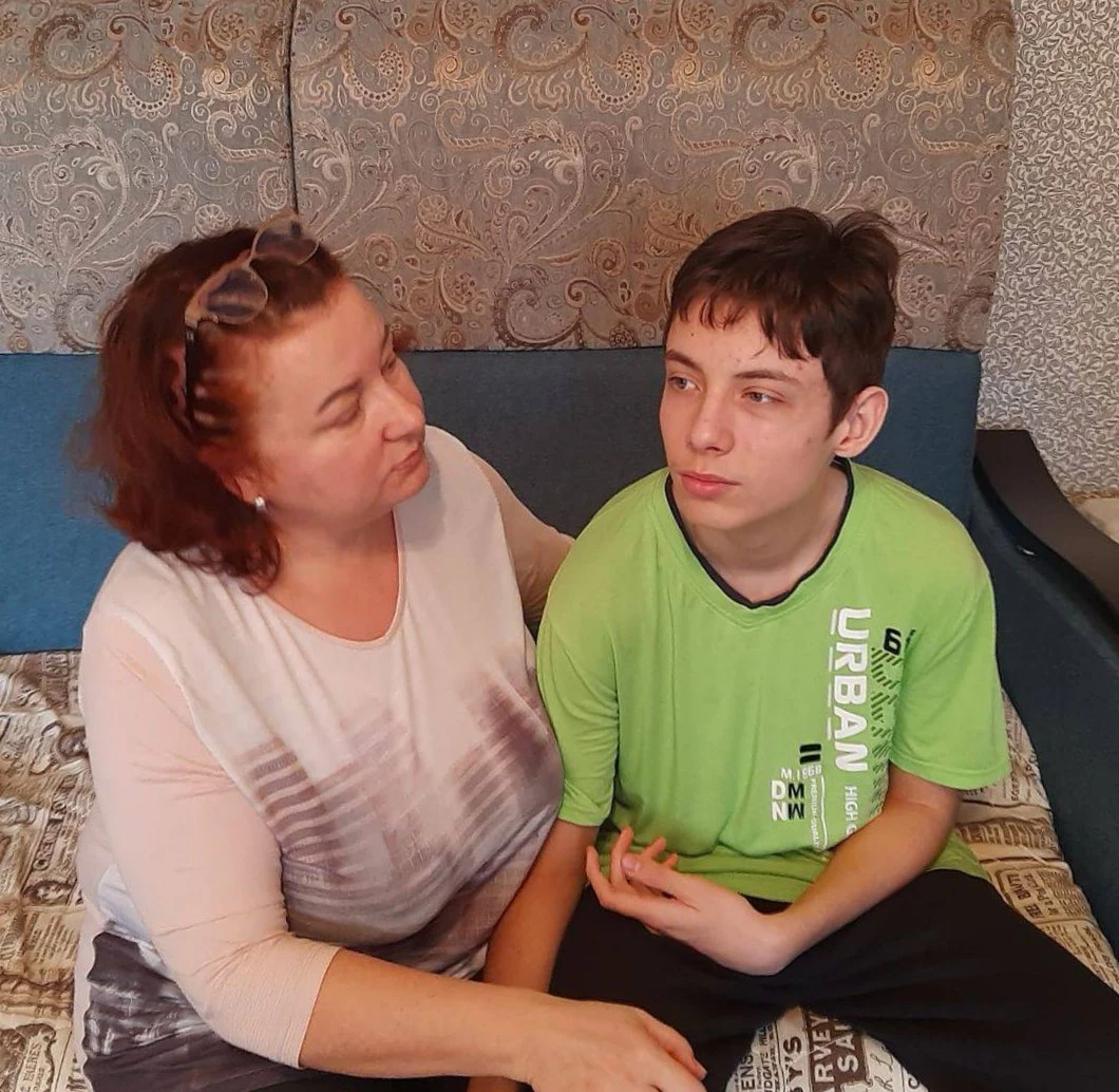 У 17-летнего Толи — множественные нарушения, но он растет и развивается