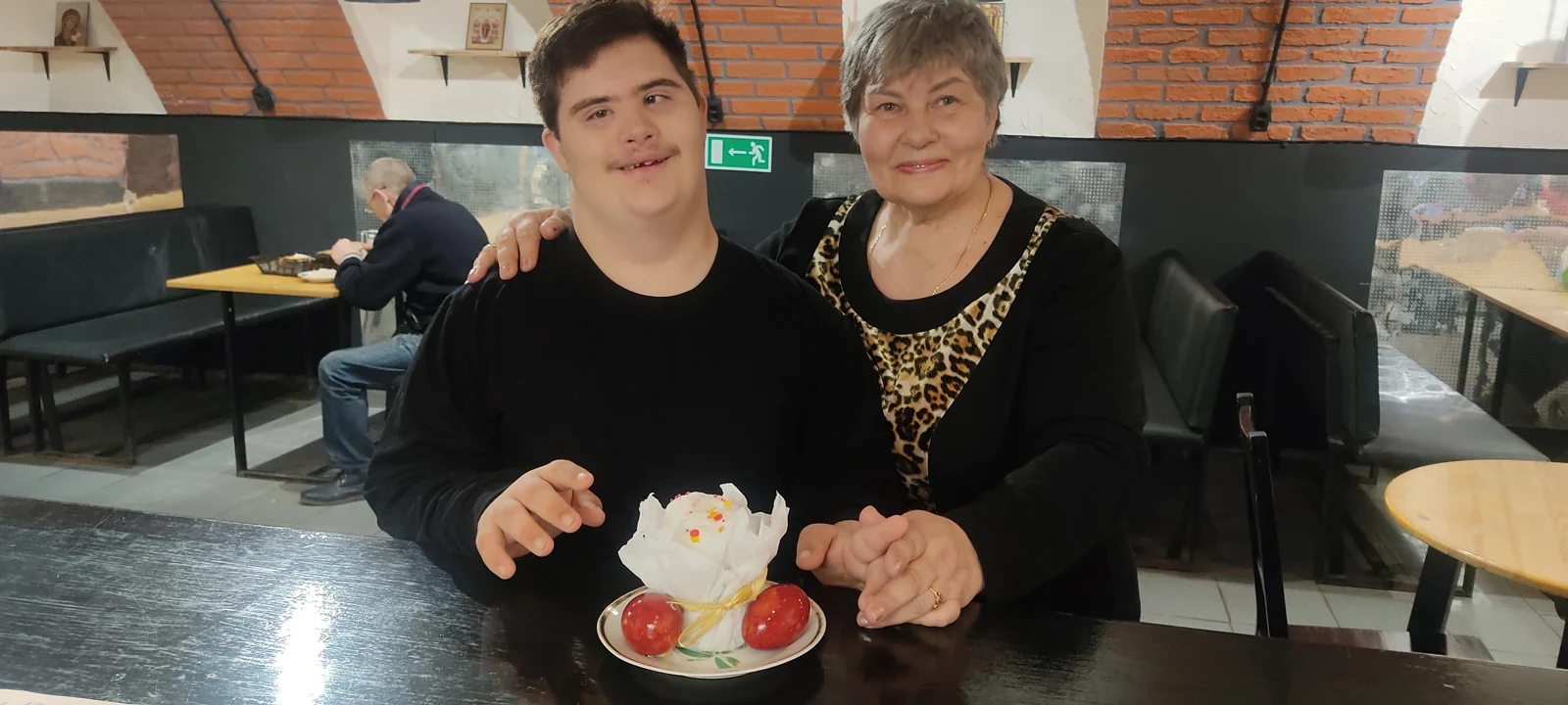 Чайник, утюг и мультиварка для семьи Хачатрян 