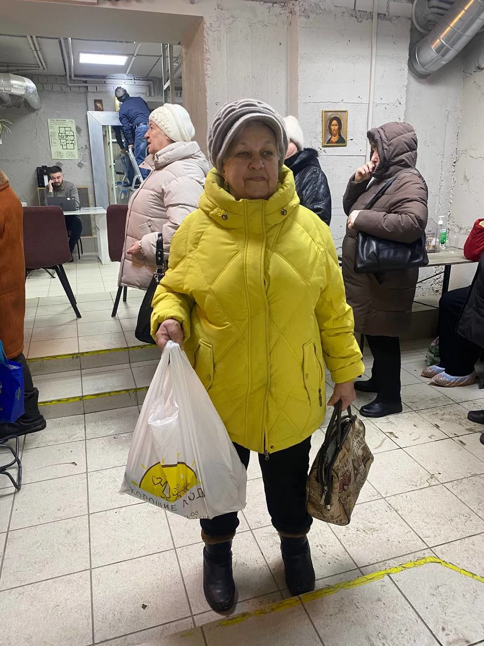 Запас сахара на месяц для Ларисы Курсковой и еще 49 подопечных