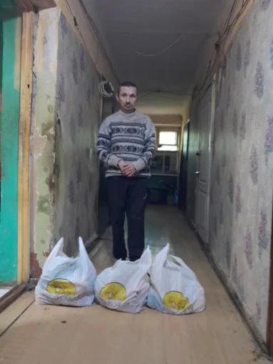 Вместе мы заботимся о тех, кто нуждается: продуктовая помощь Владимиру Фомину
