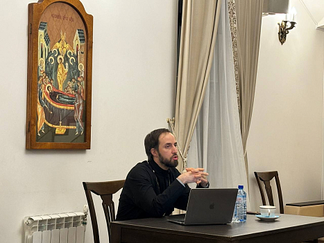 Встреча с иереем Стефаном Домусчи, посвященная христианскому отношению к страданиям и смерти