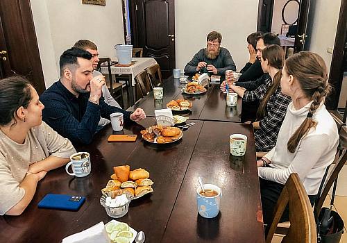 Молодежная встреча . "О молчании" проекта телеканала Спас "Лествица".