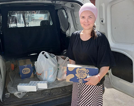 Социальная служба храма передала  гуманитарную помощь 
