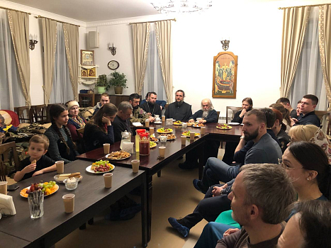 Молодежная встреча с Преосвященнейшим Пантелеимоном, епископом  Верейским, викарием  Святейшего Патриарха Московского и всея Руси, временно управляющим Юго-Западным викариатством столицы. 