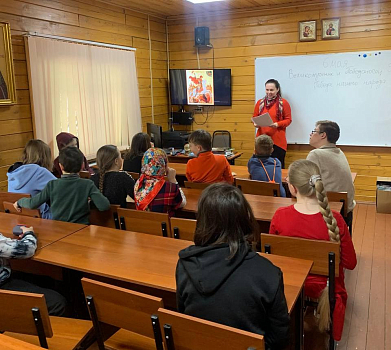 В воскресной школе состоялось занятие, посвященное памяти великомученика Георгия  и Победе советского народа в Великой Отечественной войне.