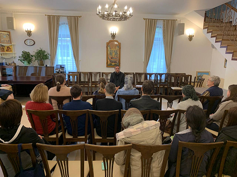 В храме Всех преподобных отцев Киево-Печерских прошло совещание для ответственных за информационную работу на приходах Юго-Западного викариатства.  