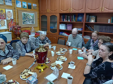 Беседа " У самовара" о важности личного примера служения ближнему