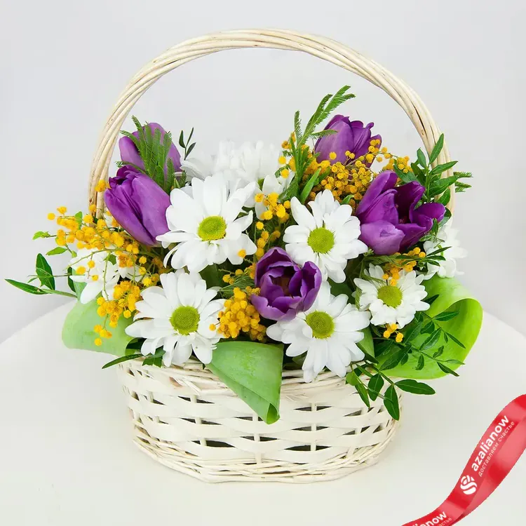 Букет тюльпанов с хризантемой и мимозой «Солнечный март»