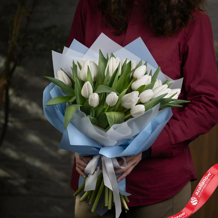 Фото 2: Букет из 21 белого тюльпана. Сервис доставки цветов AzaliaNow