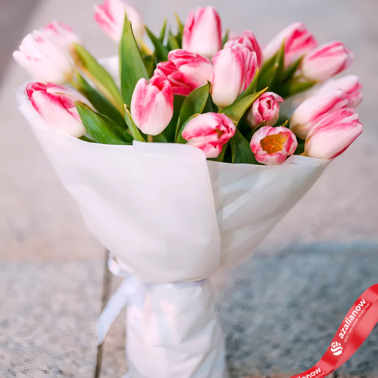 Фото 1: Букет из 20 розовых тюльпанов. Сервис доставки цветов AzaliaNow