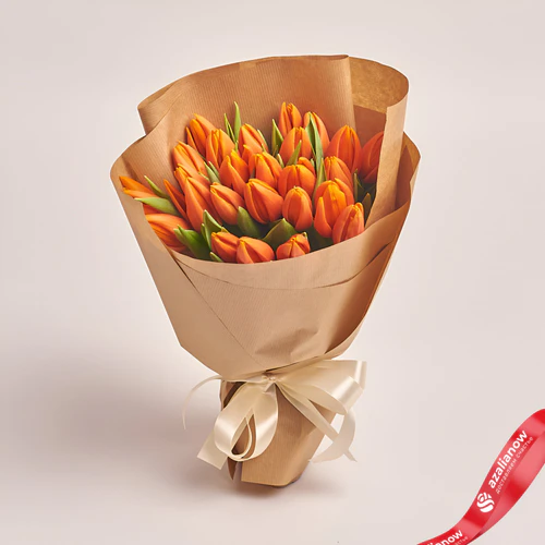 Фото 1: 25 оранжевых тюльпанов в упаковке. Сервис доставки цветов AzaliaNow
