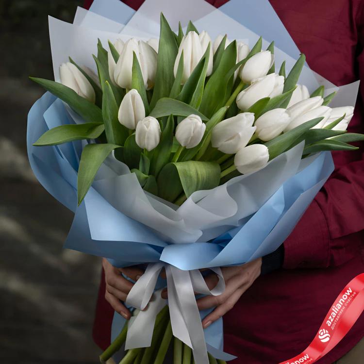 Фото 1: Букет из 21 белого тюльпана. Сервис доставки цветов AzaliaNow