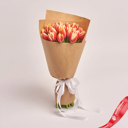 Фото 1: 25 красно-желтых тюльпанов в упаковке. Сервис доставки цветов AzaliaNow