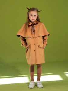 Коричневый детский плащ-тренч с пелериной