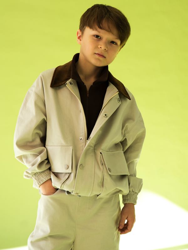 Серо-бежевая куртка из джинсы унисекс