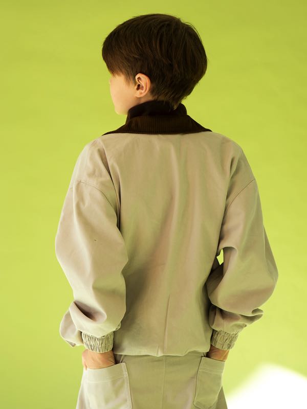 Серо-бежевая куртка из джинсы унисекс