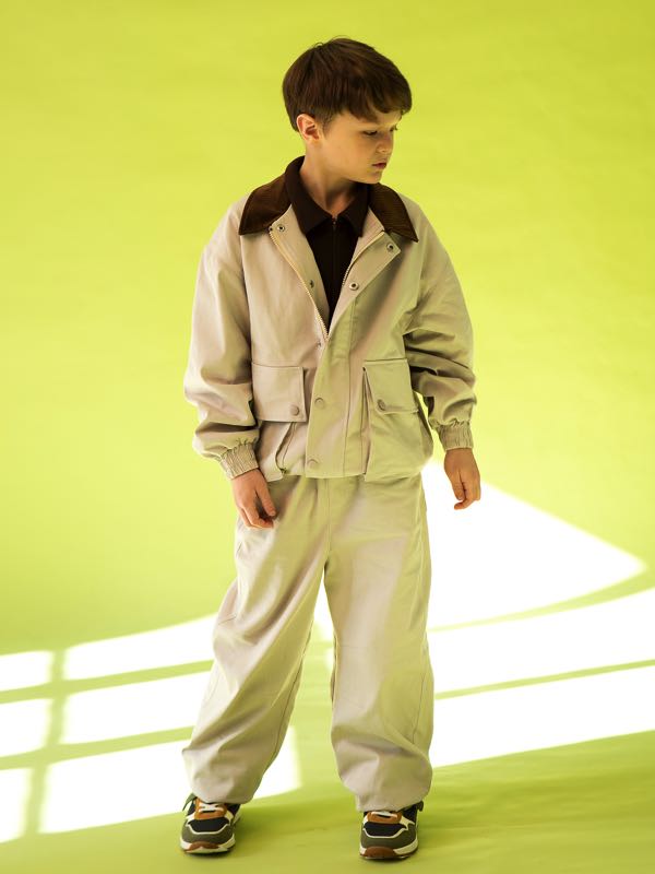 Серо-бежевая куртка из джинсы унисекс