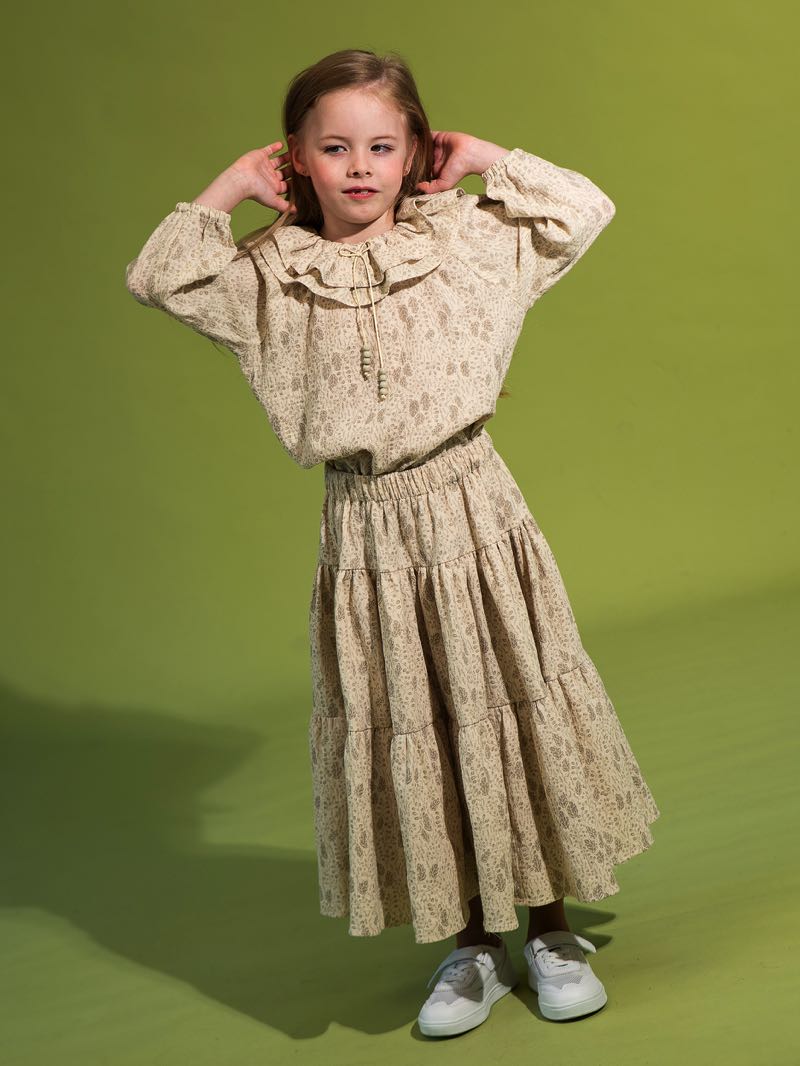 Юбка на девочку из бежевого муслина с оборками