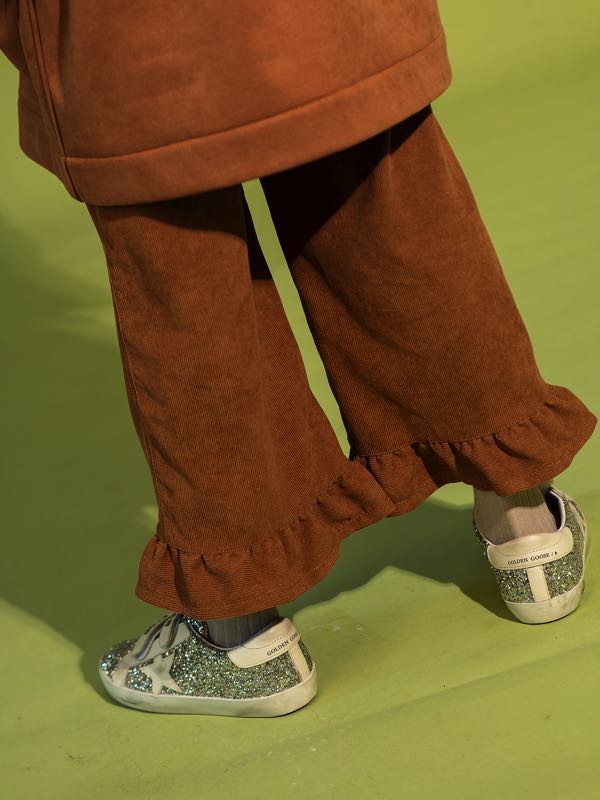 Коричневые детские джинсы из вельвета