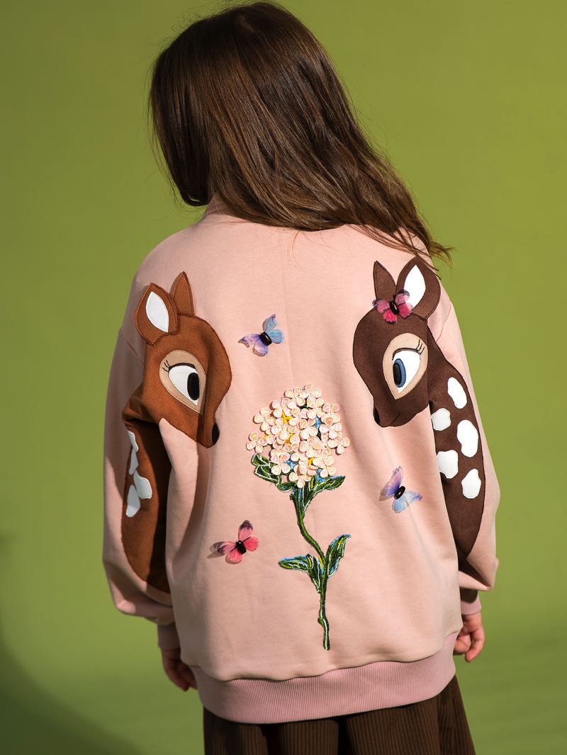 Детский бомбер с аппликацией "Бэмби и Фелина" на спине