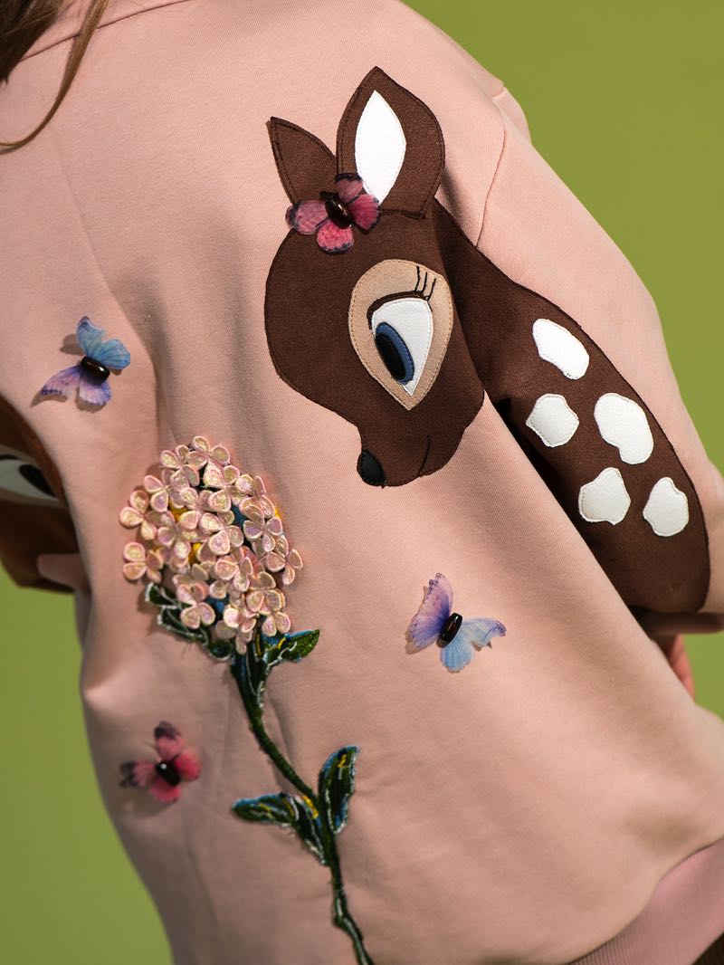 Детский бомбер с аппликацией "Бэмби и Фелина" на спине