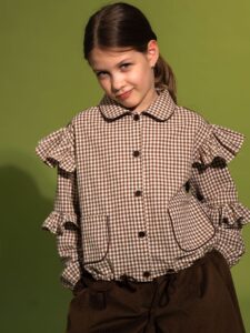 Детская блузка в клетку Виши с воланами на рукавах