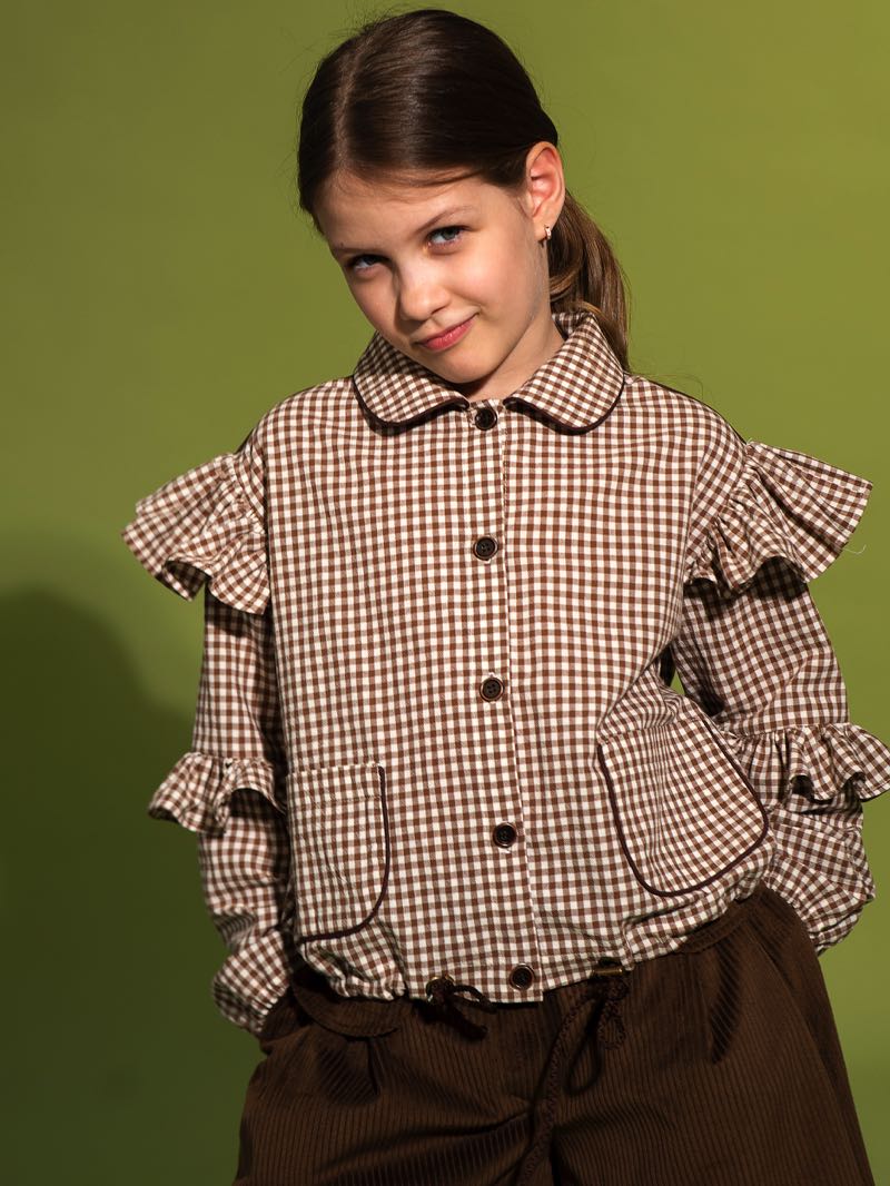 Детская блузка в клетку Виши с воланами на рукавах