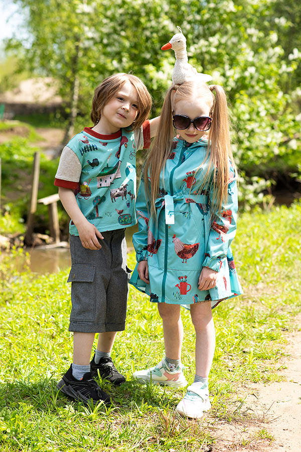 Зеленая футболка с принтом "Домик в деревне" для мальчиков и девочек