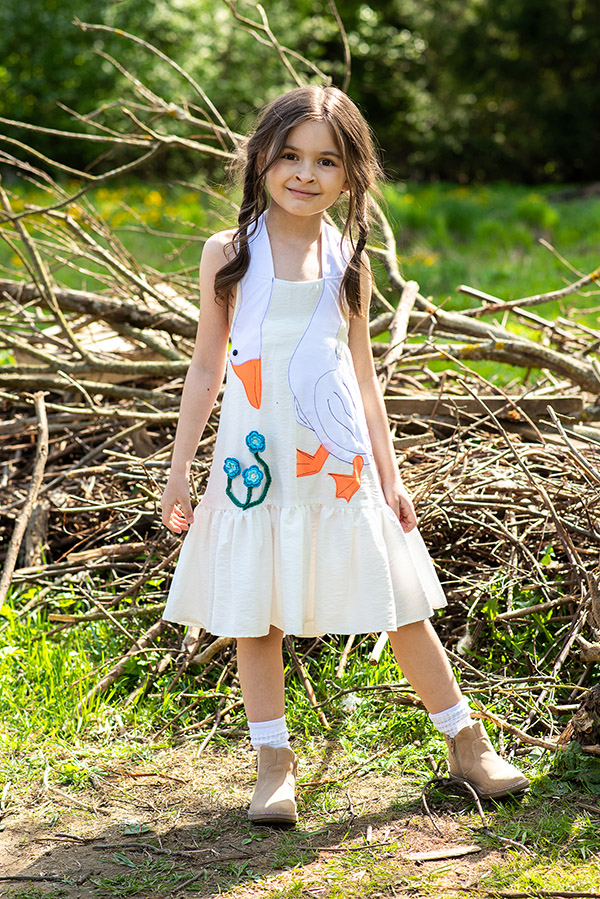 Белый нарядный детский сарафан Гусь