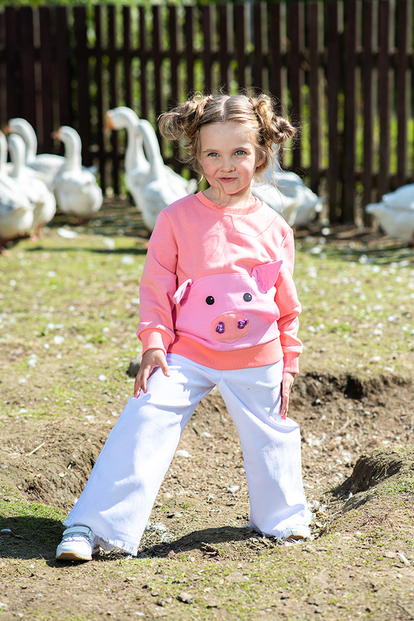 Розовый детский свитшот "Поросенок"