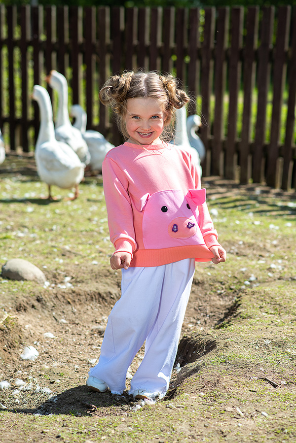 Розовый детский свитшот "Поросенок"