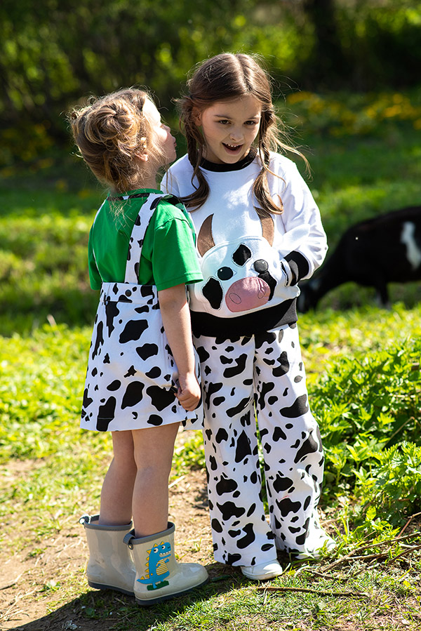 Черно-белые детские летние джинсы "Пастораль"