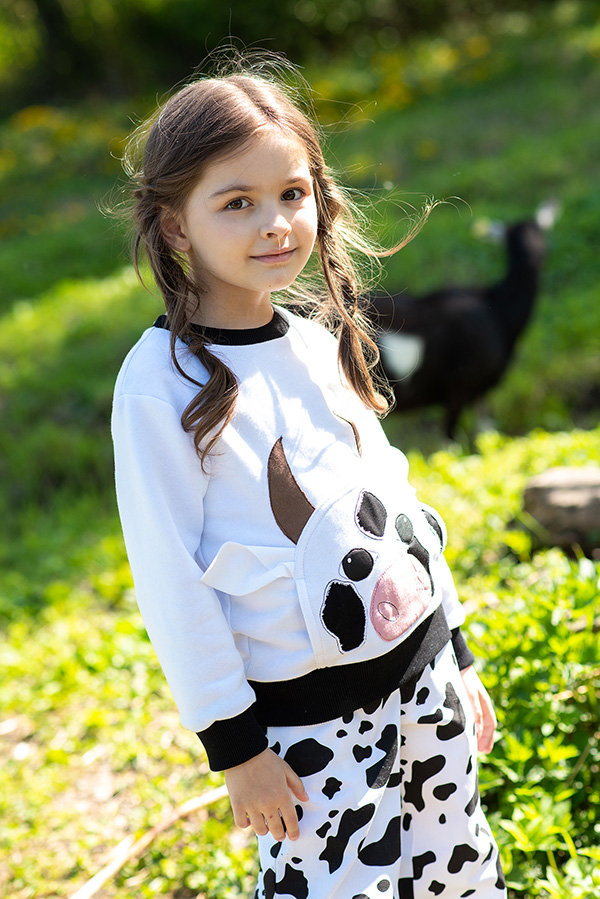 Черно-белые детские летние джинсы "Пастораль"