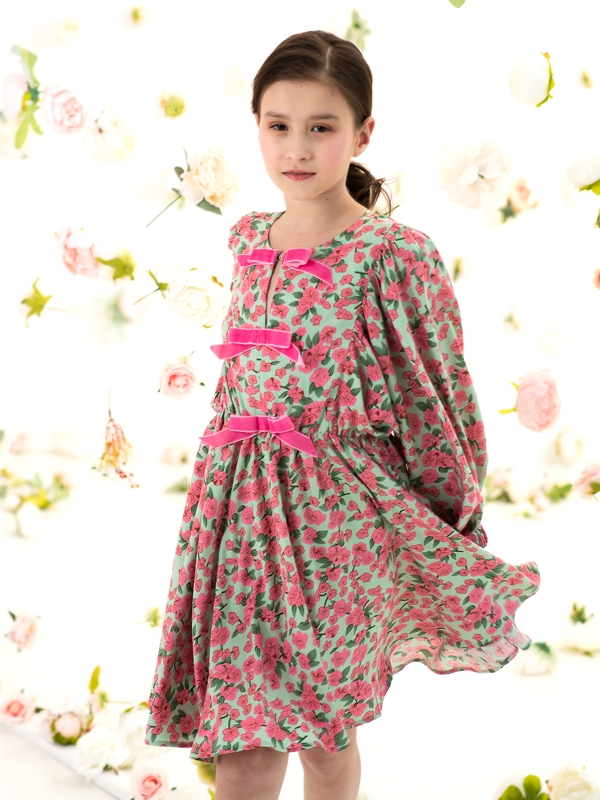 Мятное платье с розами и бархатными бантами