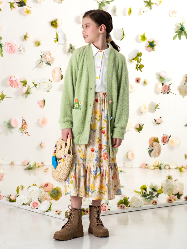 Светло-зеленый пушистый кардиган на девочку