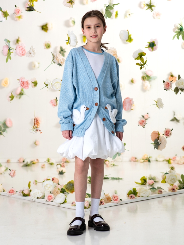 Голубой детский кардиган с гусями на девочку