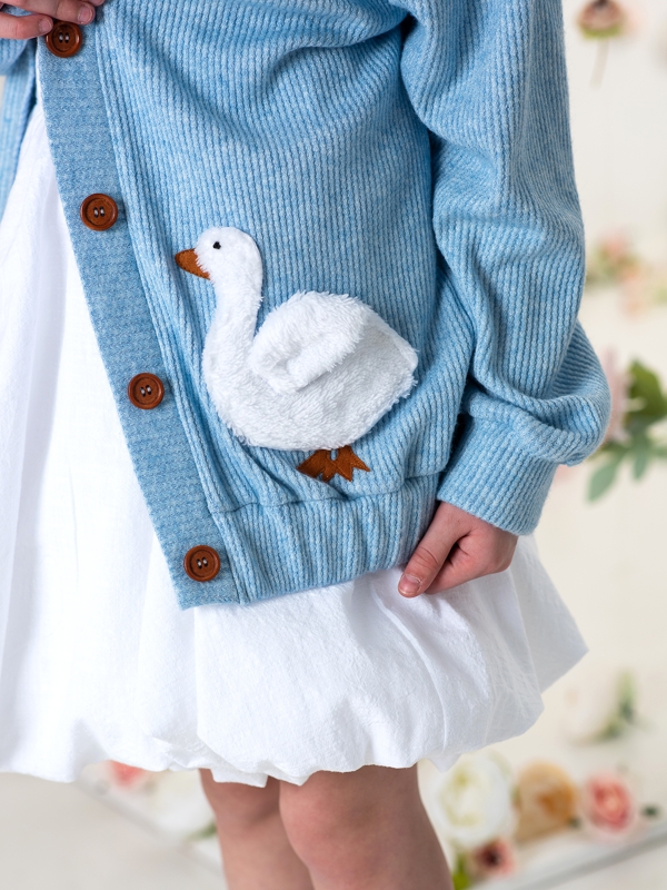 Голубой детский кардиган с гусями на девочку