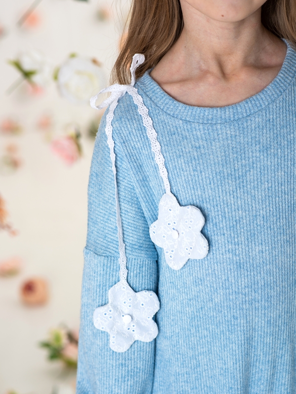 Голубое детское вязаное платье-туника на девочку