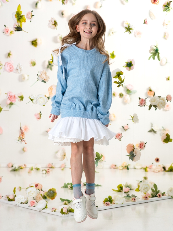 Голубое детское вязаное платье-туника на девочку