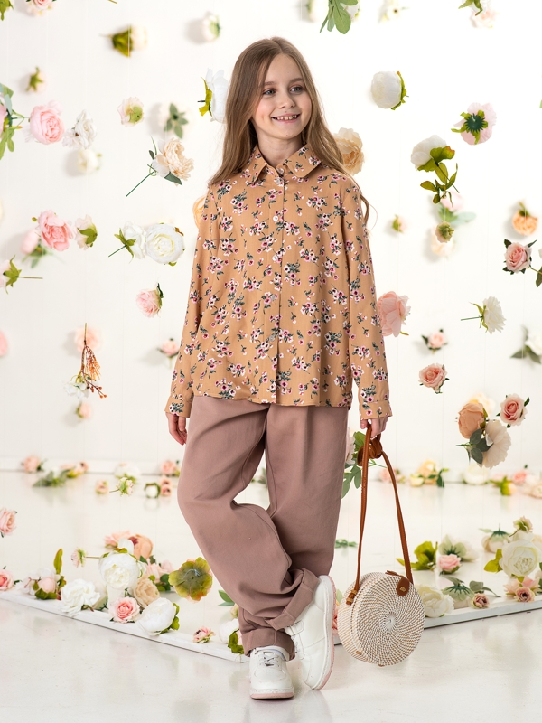 Бежевая детская рубашка в цветочек на девочку