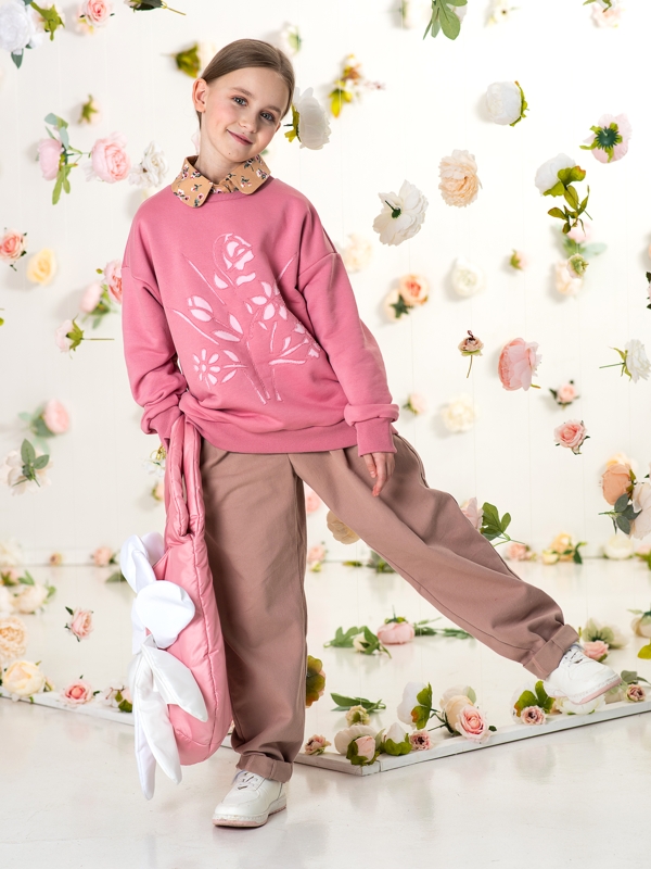 Розовый детский свитшот с аппликацией на девочку