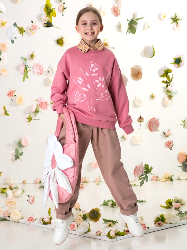 Розовый детский свитшот с аппликацией на девочку