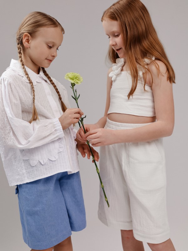 Шорты джинсовые с фигурными карманами