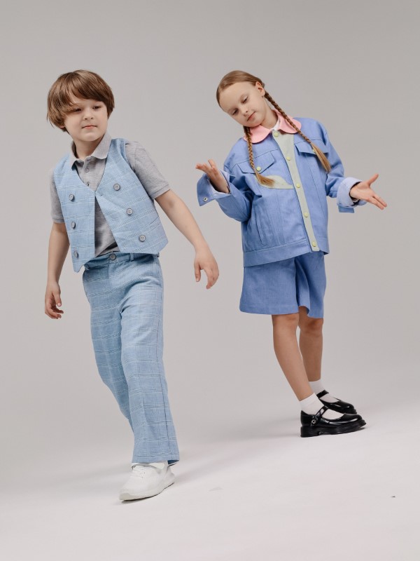 Льняной Двубортный Жилет в Клетку Голубого Цвета с Регулятором Объема