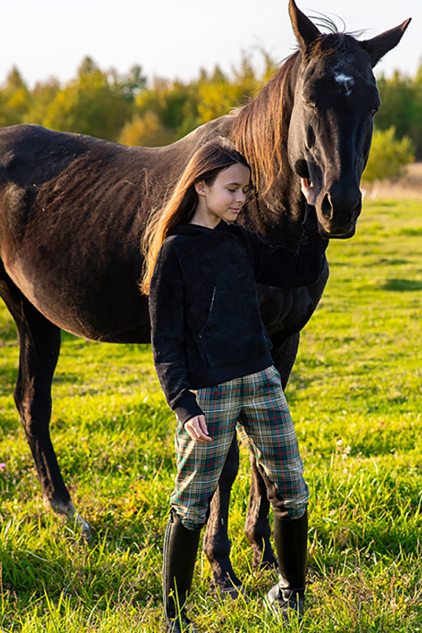 Детские брюки в клетку для девочки