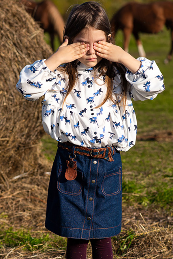 с декоративным поясом